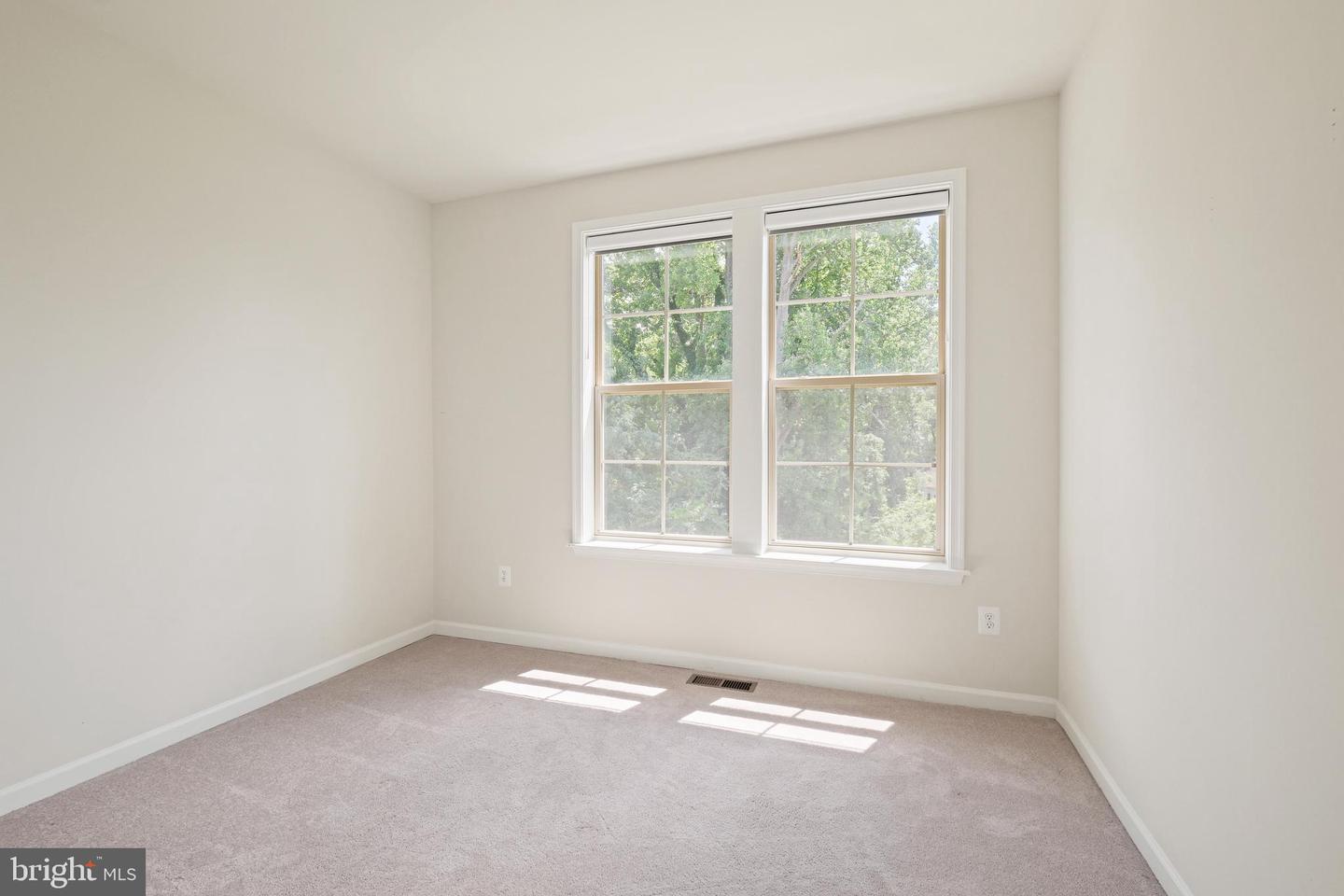 204 Ashton Market Aly Property Photo 25