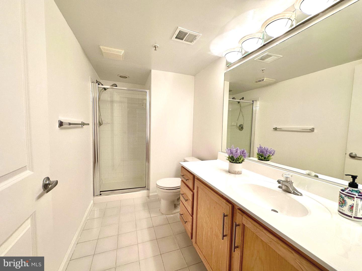7923 Eastern Ave #404 Property Photo 14