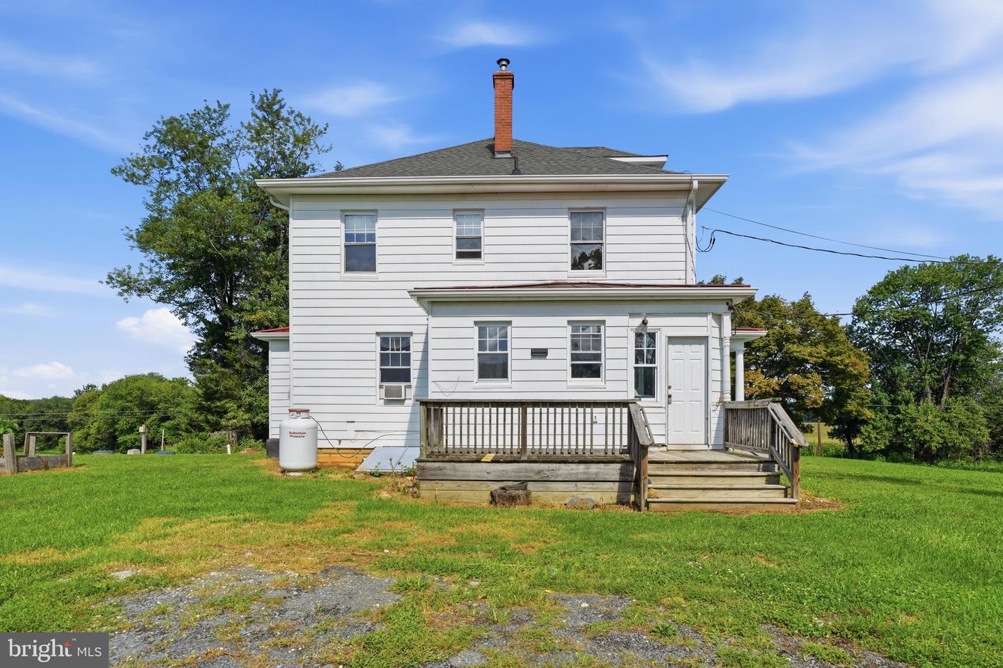 22422 Whites Ferry Rd Property Photo 12