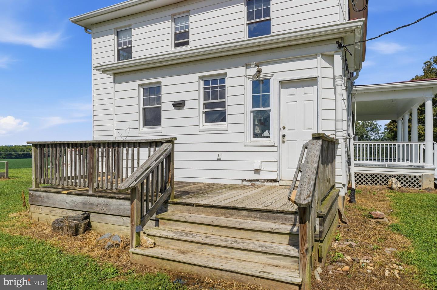 22422 Whites Ferry Rd Property Photo 15