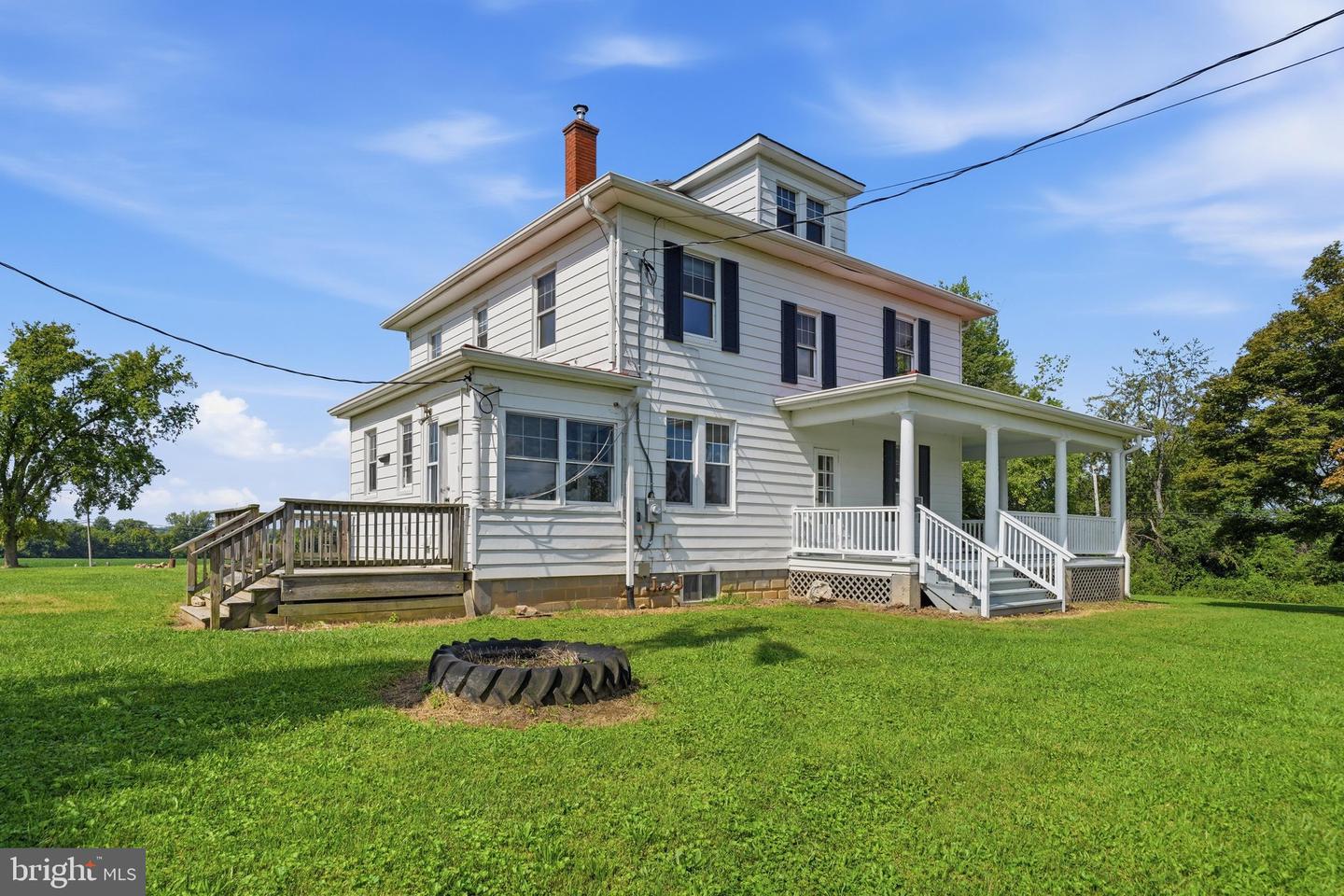 22422 Whites Ferry Rd Property Photo 16