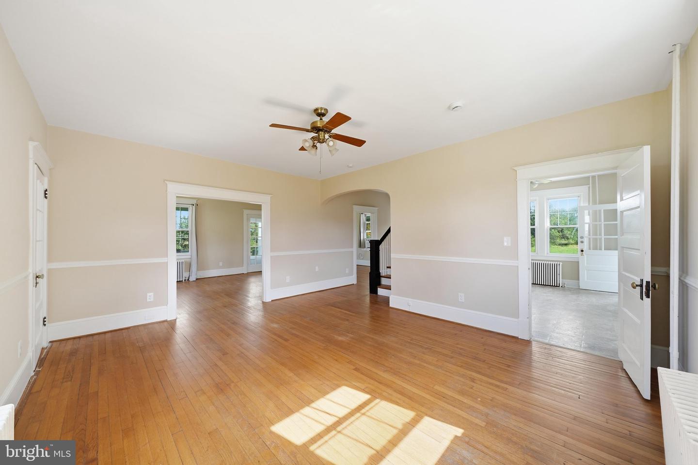 22422 Whites Ferry Rd Property Photo 30