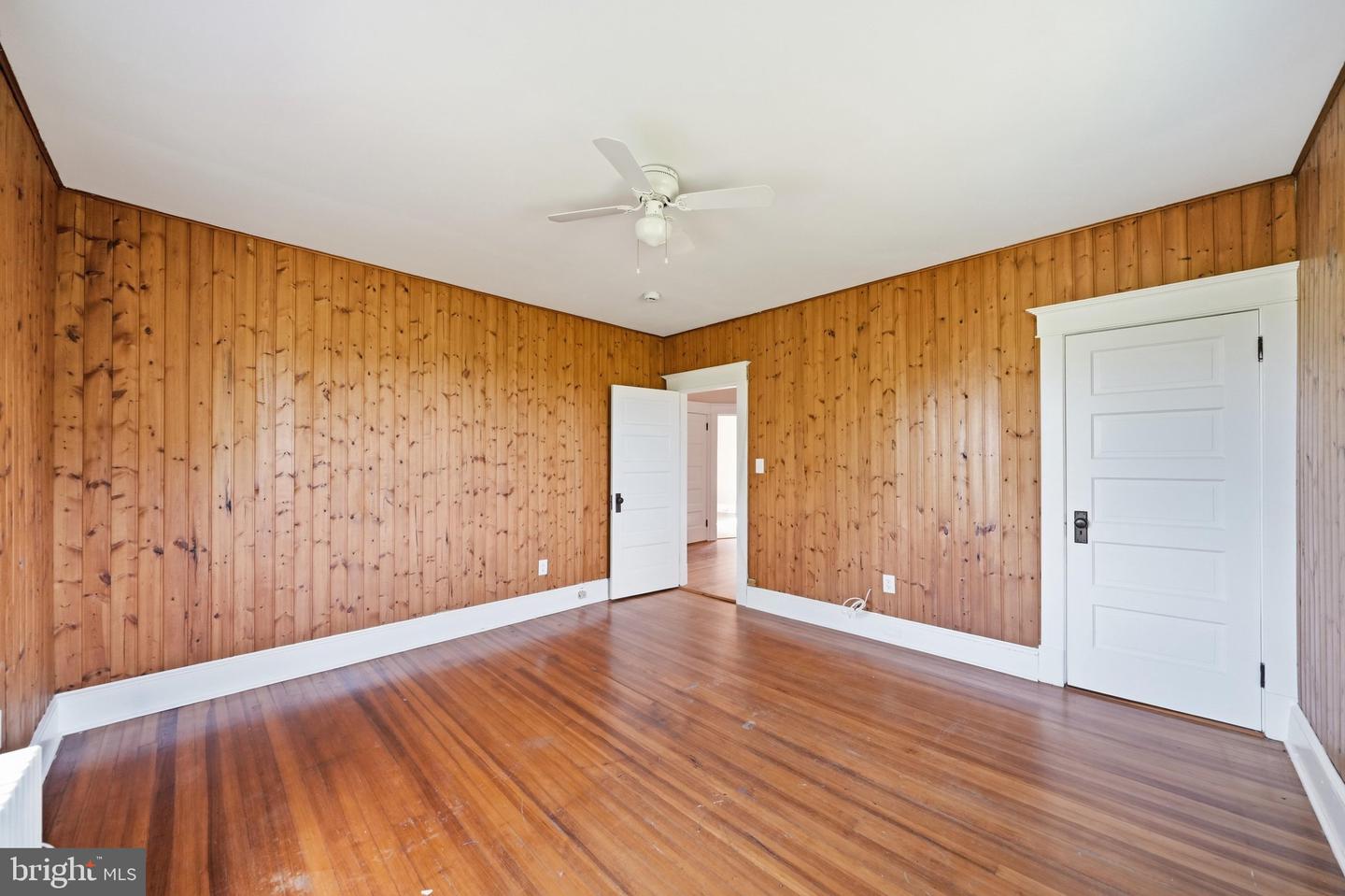 22422 Whites Ferry Rd Property Photo 48
