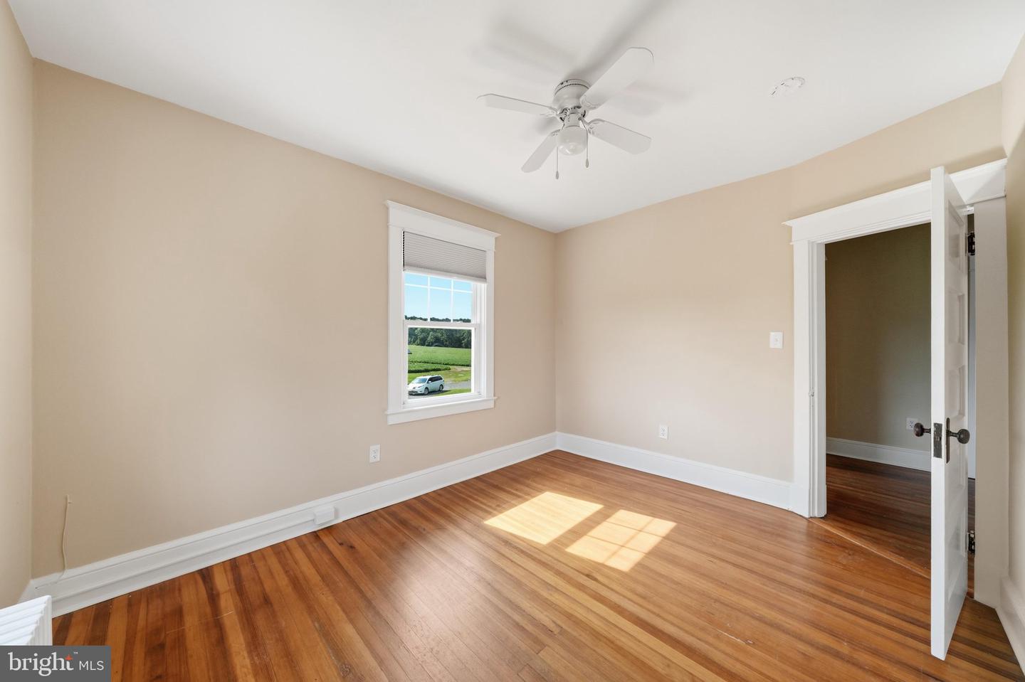 22422 Whites Ferry Rd Property Photo 53