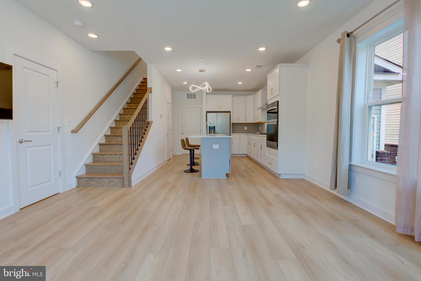 16108 Frederick Rd Property Photo 5