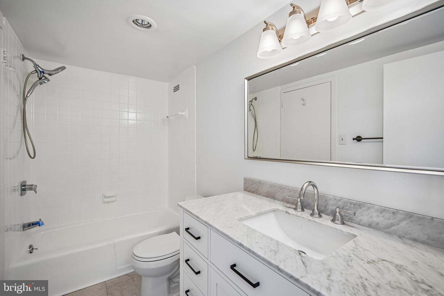 5225 Pooks Hill Rd #1705n Property Photo 9