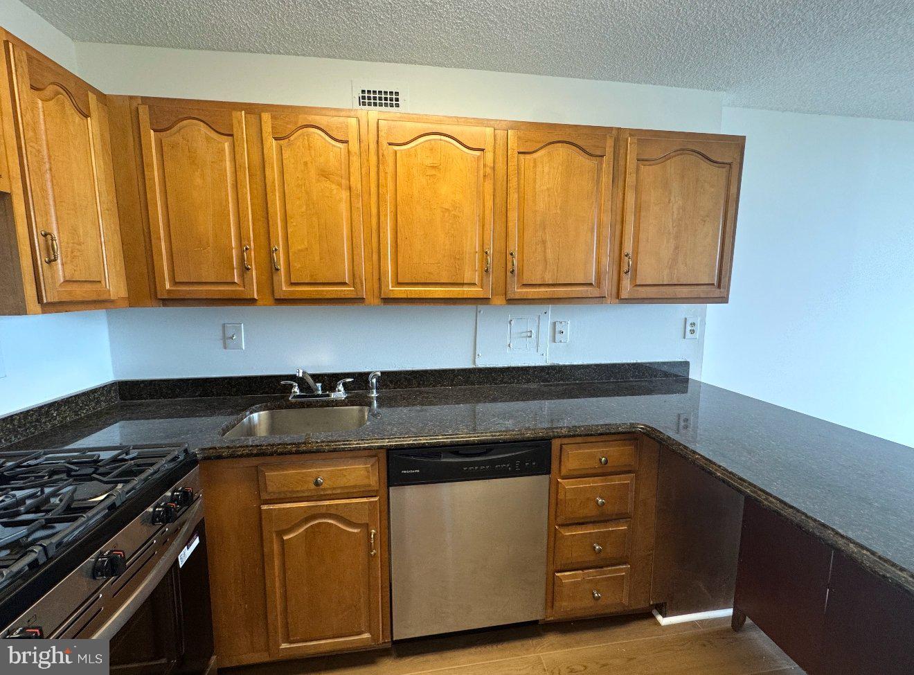 5225 Pooks Hill Rd #1705n Property Photo 13