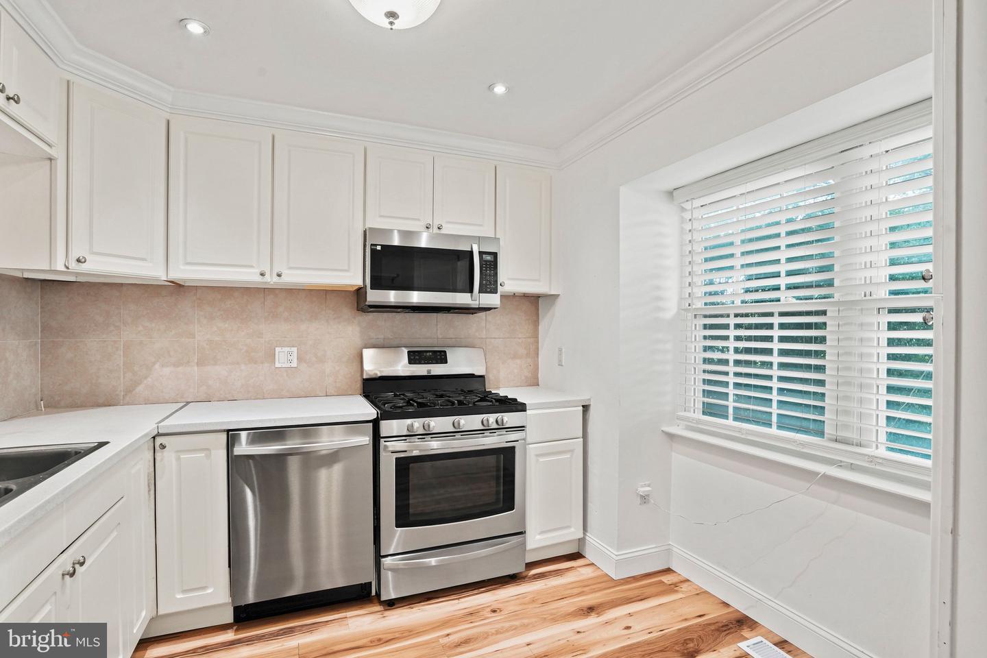 8304 Mountain Ash Way Property Photo 5