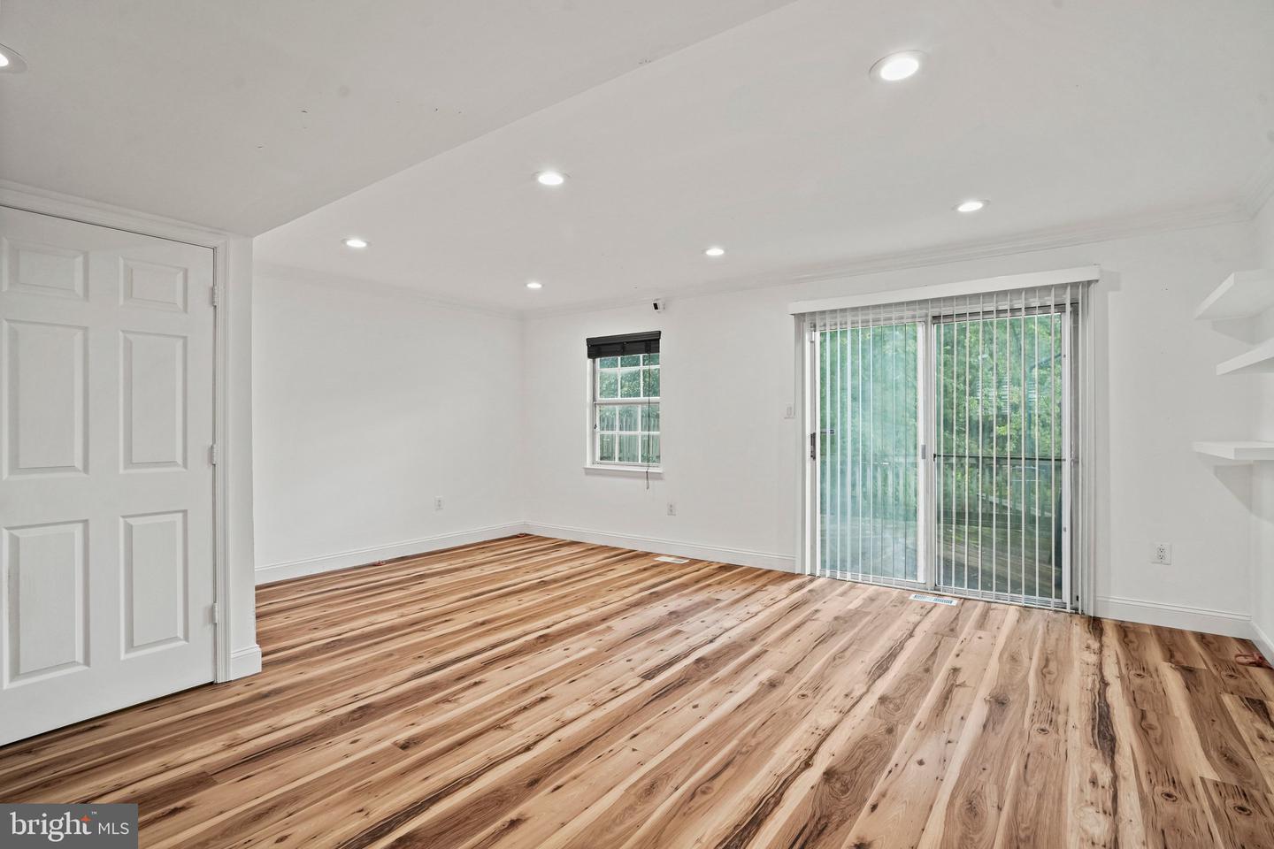 8304 Mountain Ash Way Property Photo 13