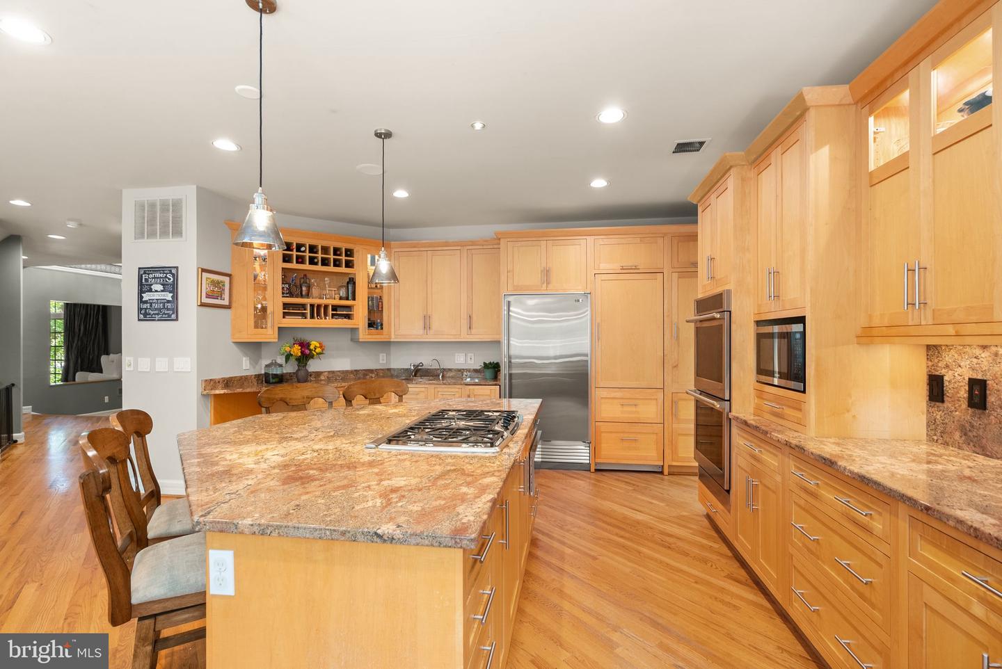 7016 Winterberry Ln Property Photo 17