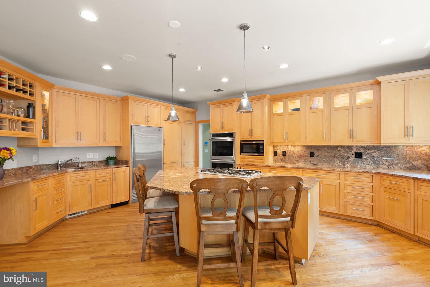 7016 Winterberry Ln Property Photo 18