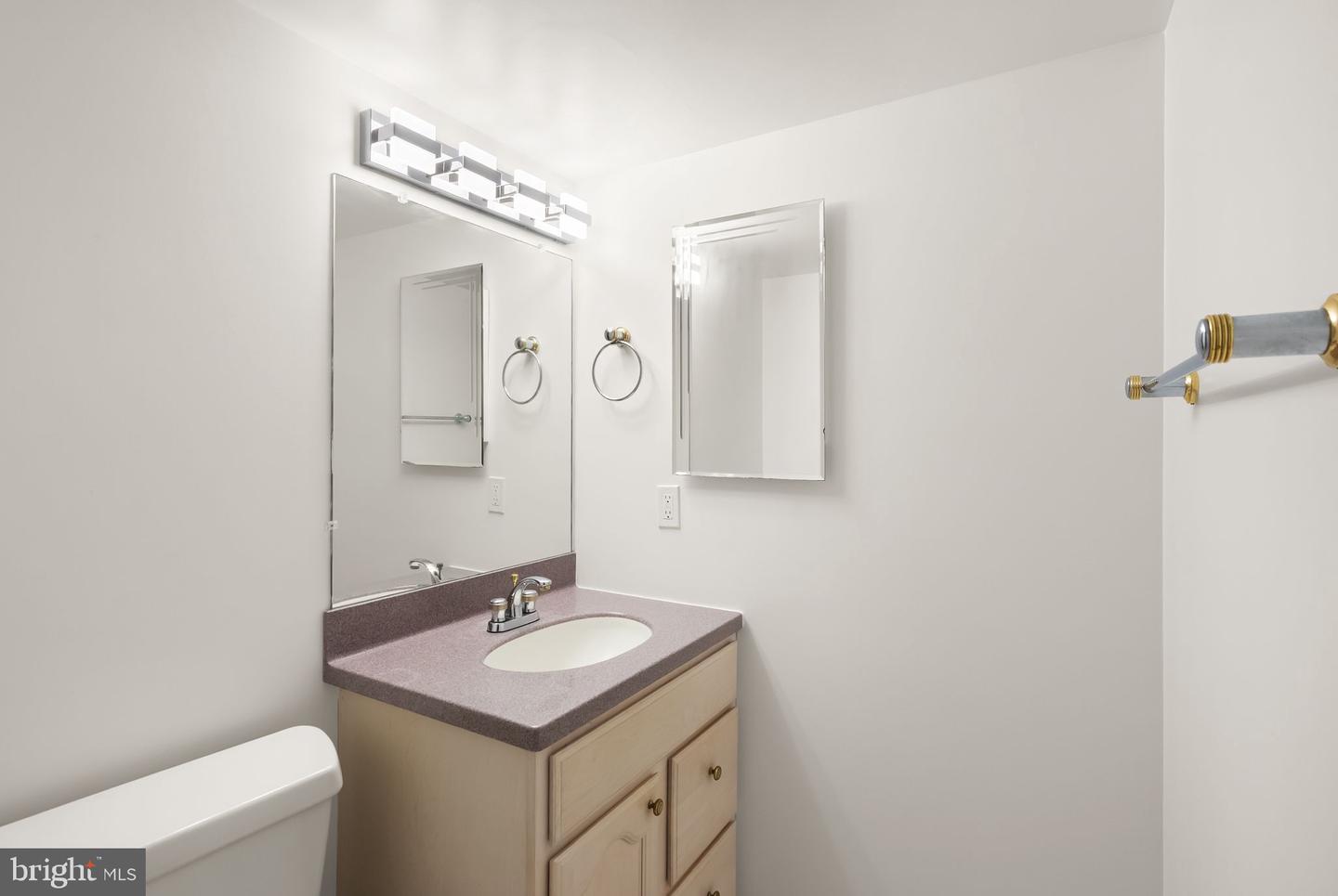 7016 Winterberry Ln Property Photo 63