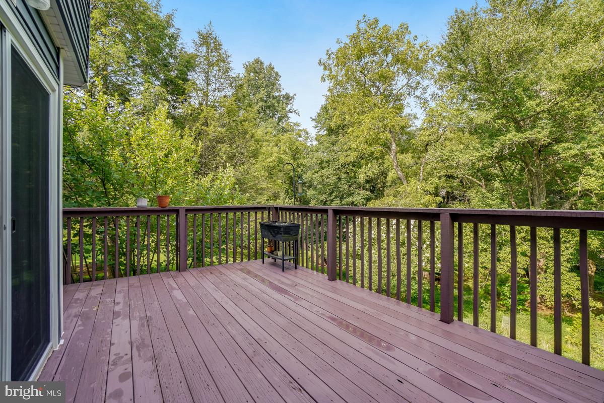 14652 Woonsockett Dr Property Photo 8