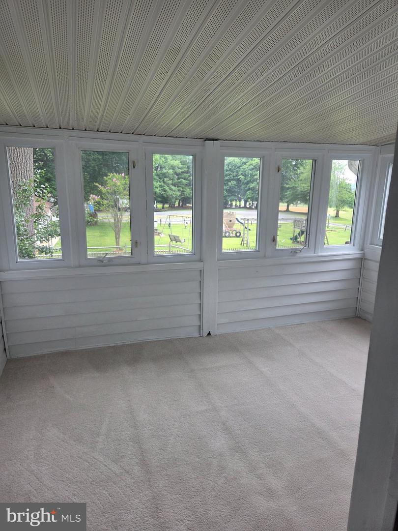 23630 Woodfield Rd Property Photo 13
