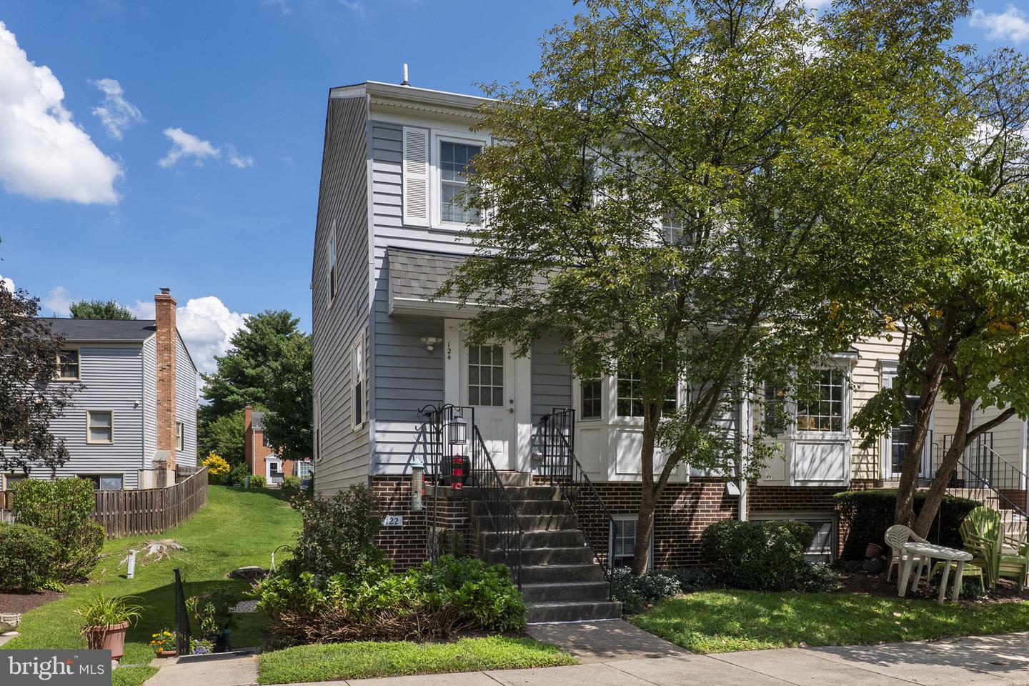 124 Barnsfield Ct #216 Property Photo 1