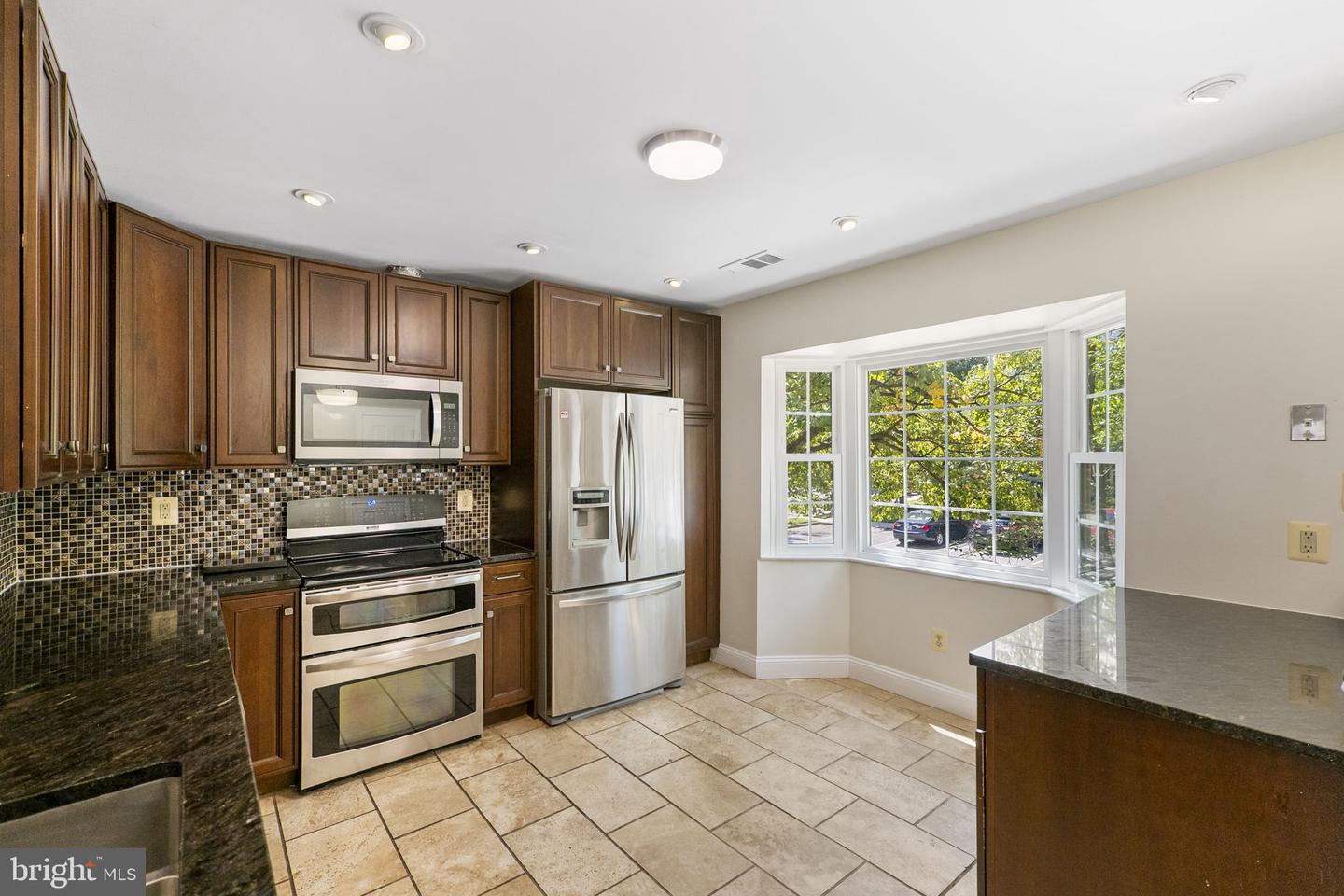 124 Barnsfield Ct #216 Property Photo 7