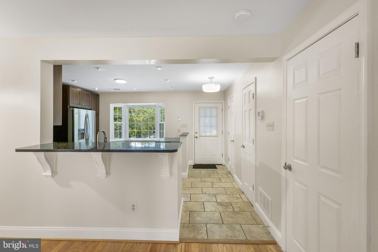 124 Barnsfield Ct #216 Property Photo 10