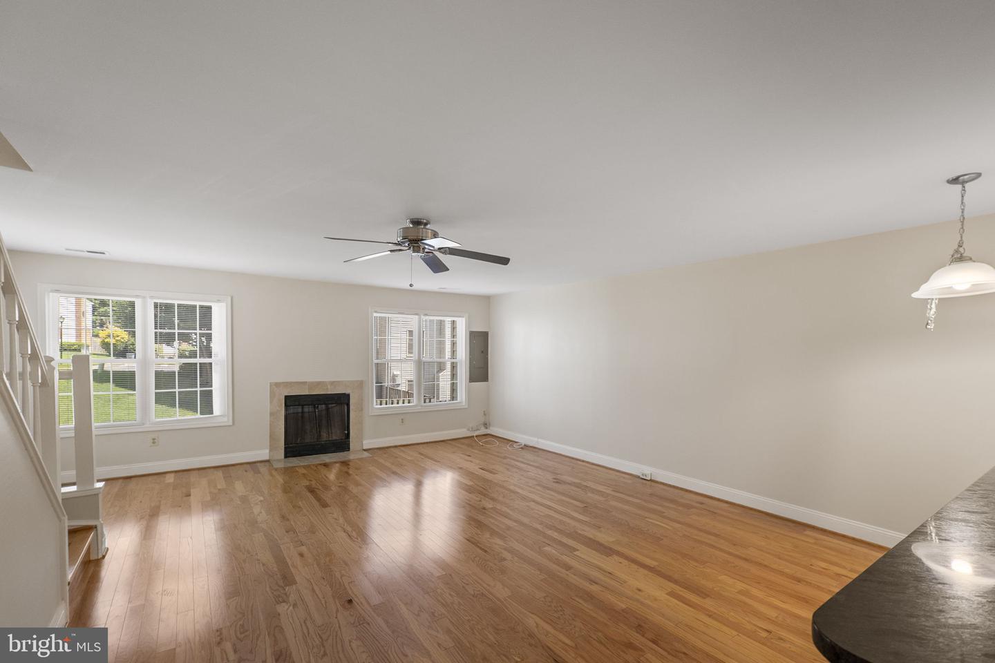 124 Barnsfield Ct #216 Property Photo 11
