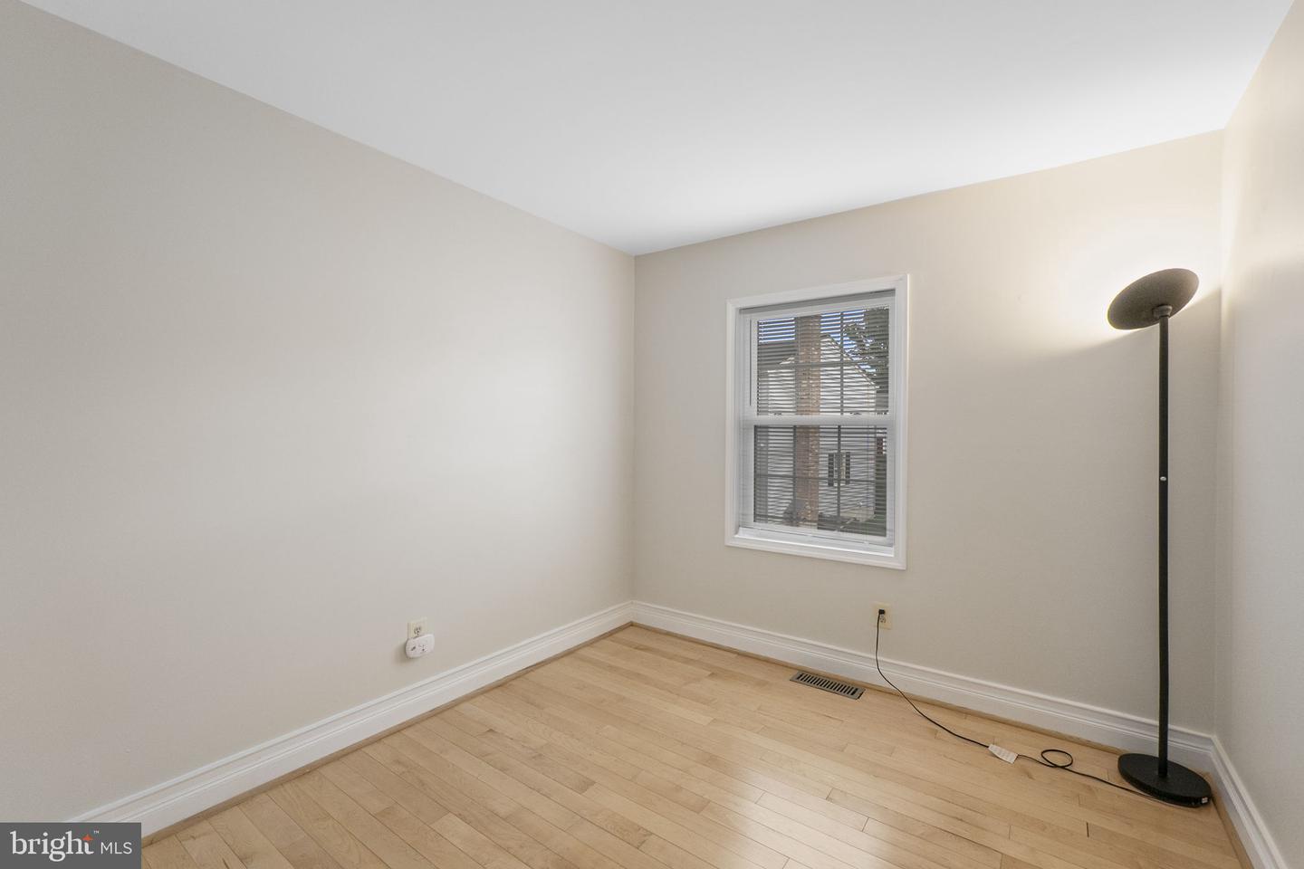 124 Barnsfield Ct #216 Property Photo 24