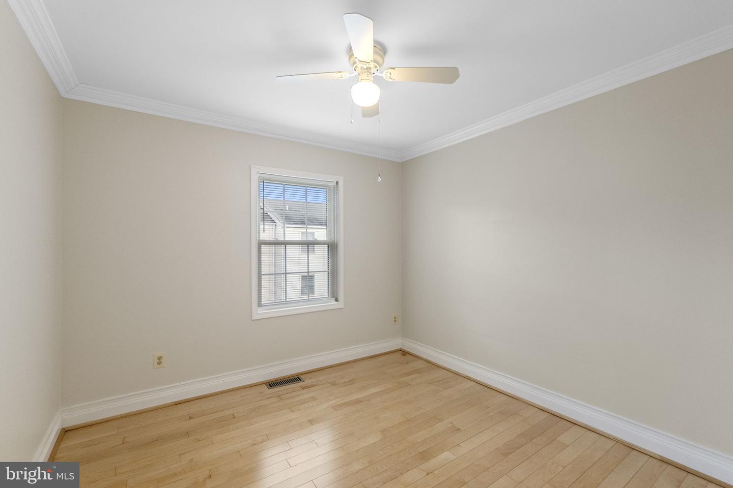 124 Barnsfield Ct #216 Property Photo 25