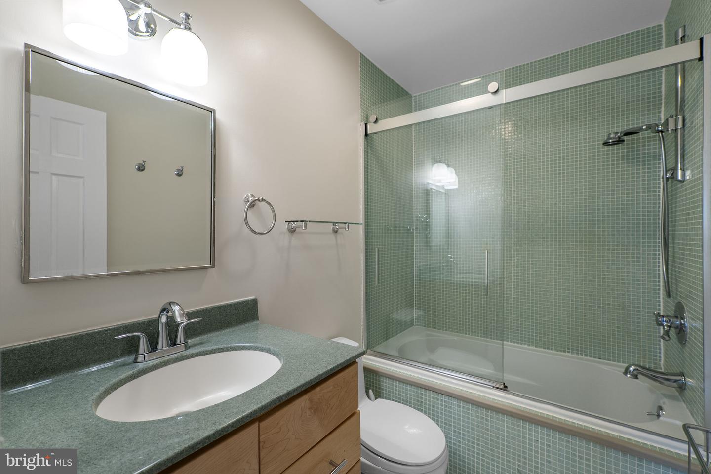 124 Barnsfield Ct #216 Property Photo 26