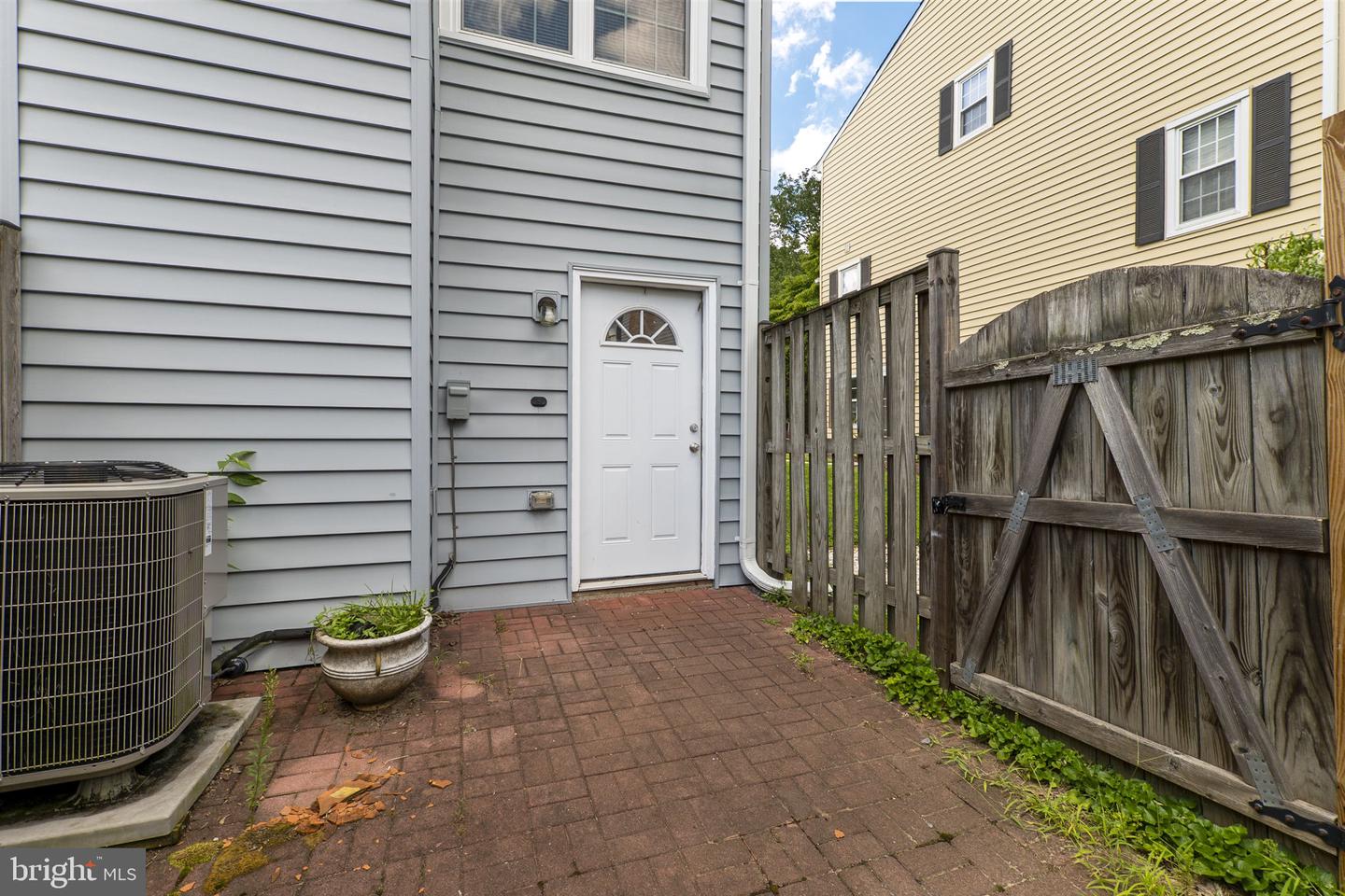 124 Barnsfield Ct #216 Property Photo 29