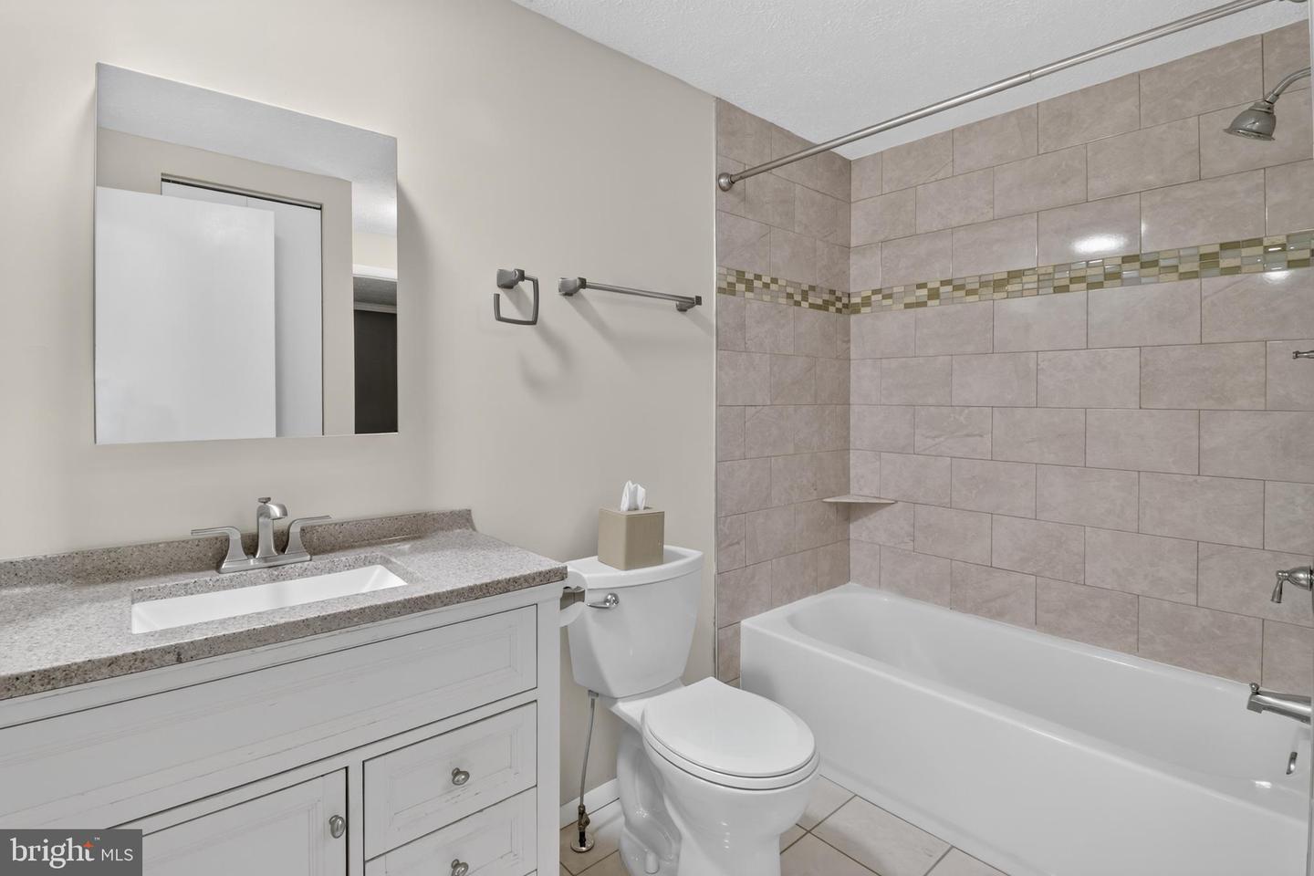10110 Watkins Mill Pl Property Photo 15