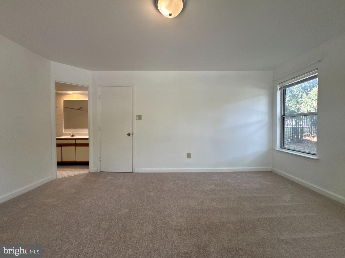 13613 Sir Thomas Way #12 Property Photo 15