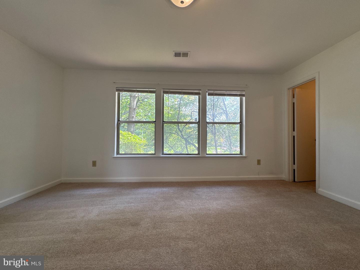 13613 Sir Thomas Way #12 Property Photo 17