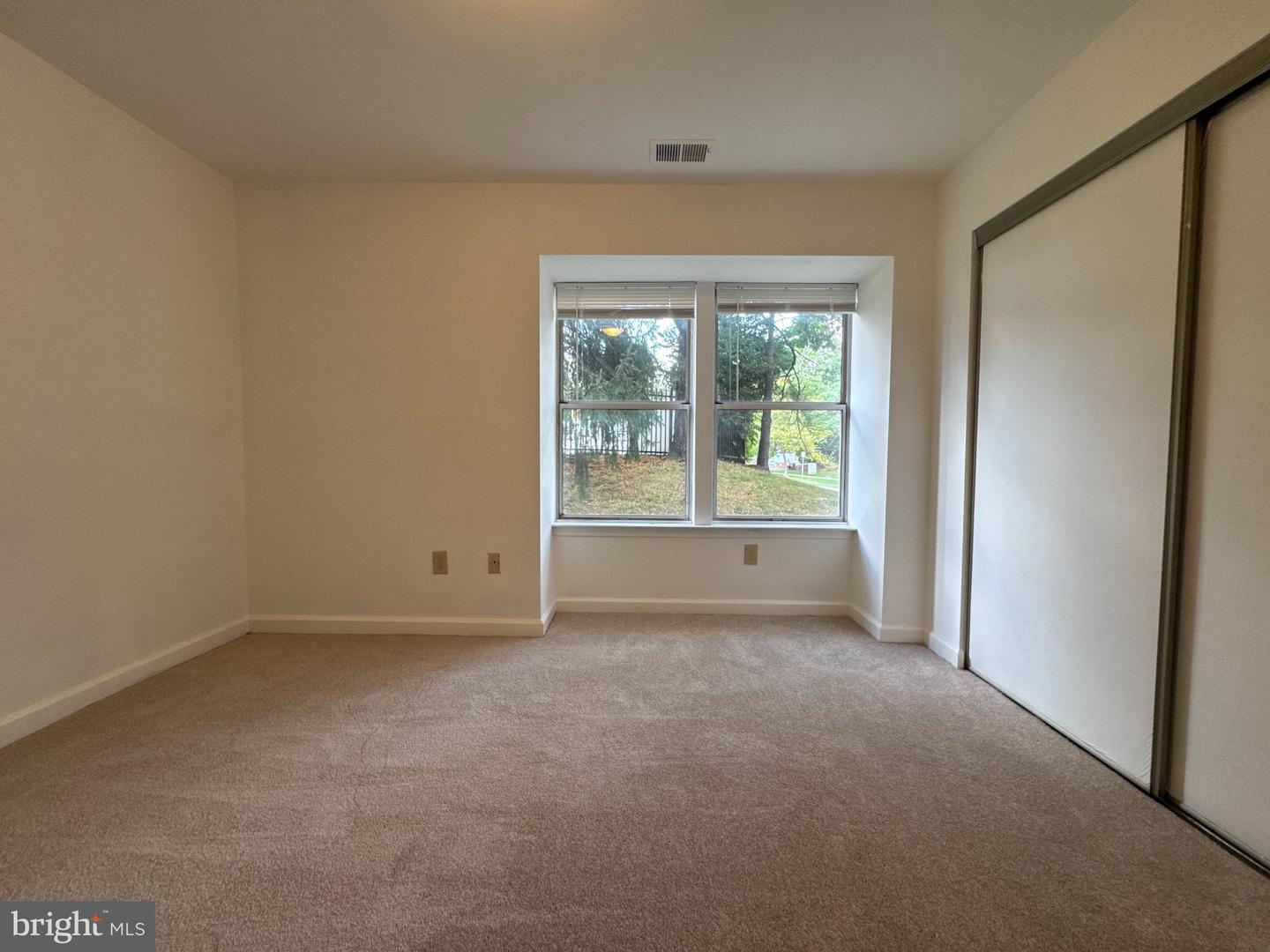13613 Sir Thomas Way #12 Property Photo 20