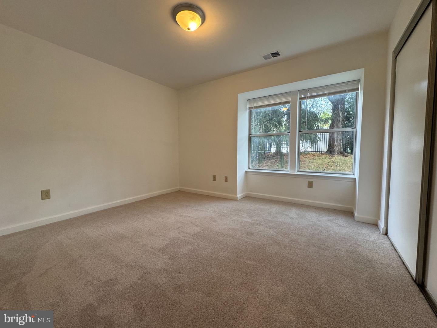 13613 Sir Thomas Way #12 Property Photo 21