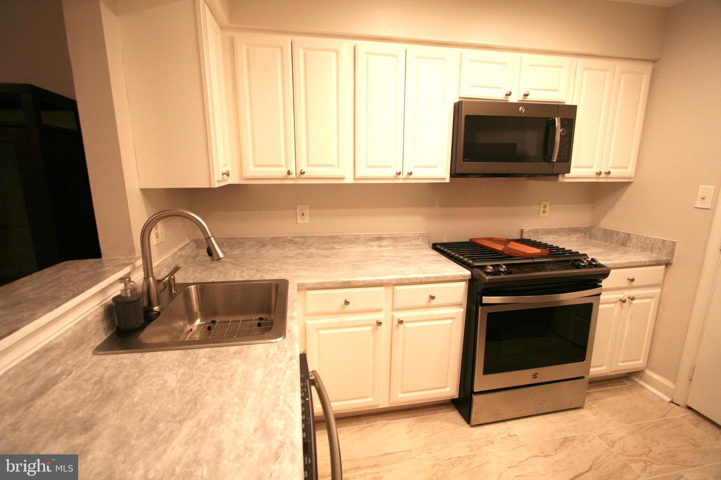 3924 Chesterwood Dr #3924 Property Photo 21