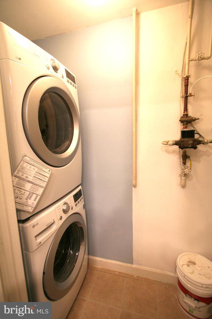 3924 Chesterwood Dr #3924 Property Photo 23