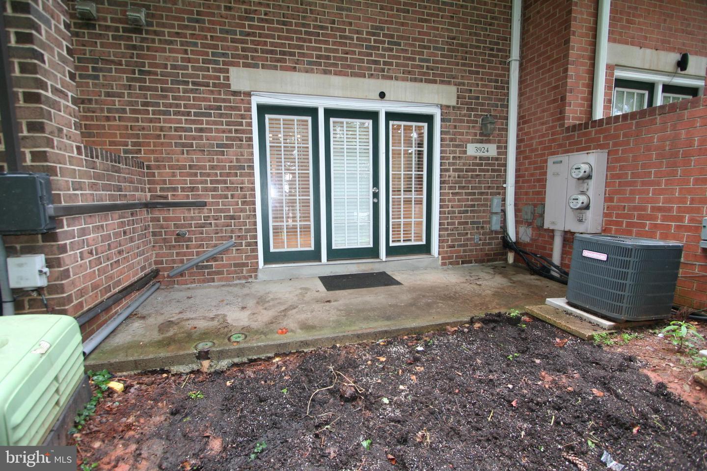 3924 Chesterwood Dr #3924 Property Photo 24