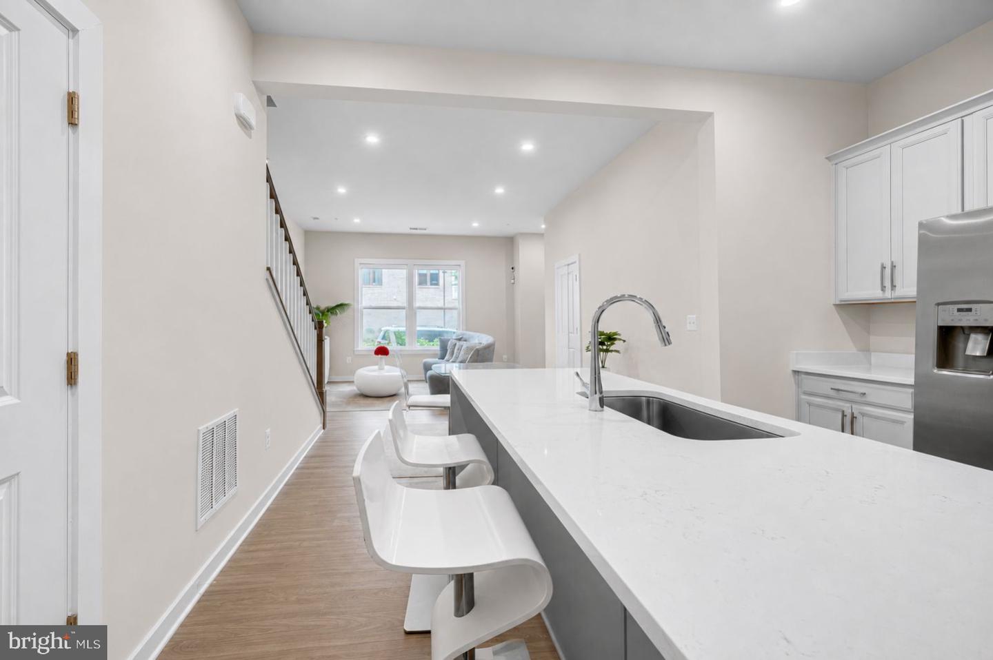 16316 Connors Way #15 Property Photo 10