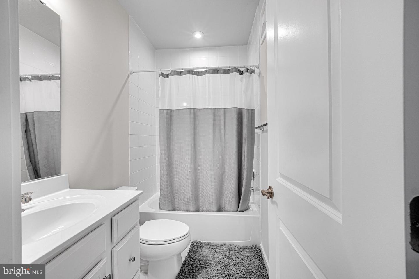 16316 Connors Way #15 Property Photo 26