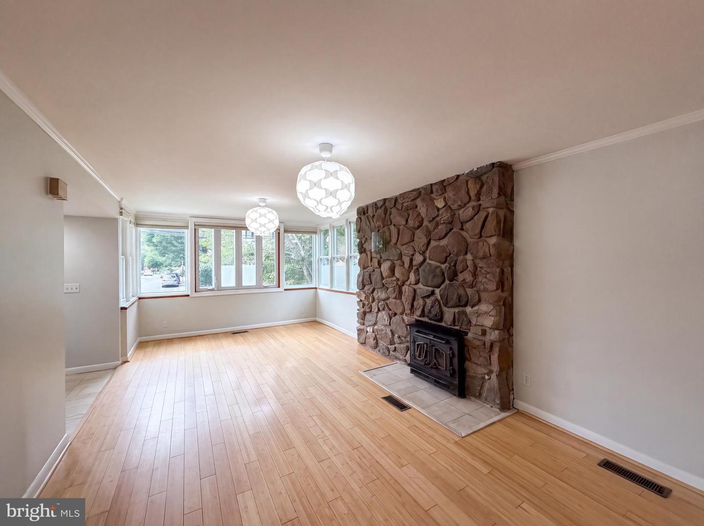 7405 Flower Ave Property Photo 5