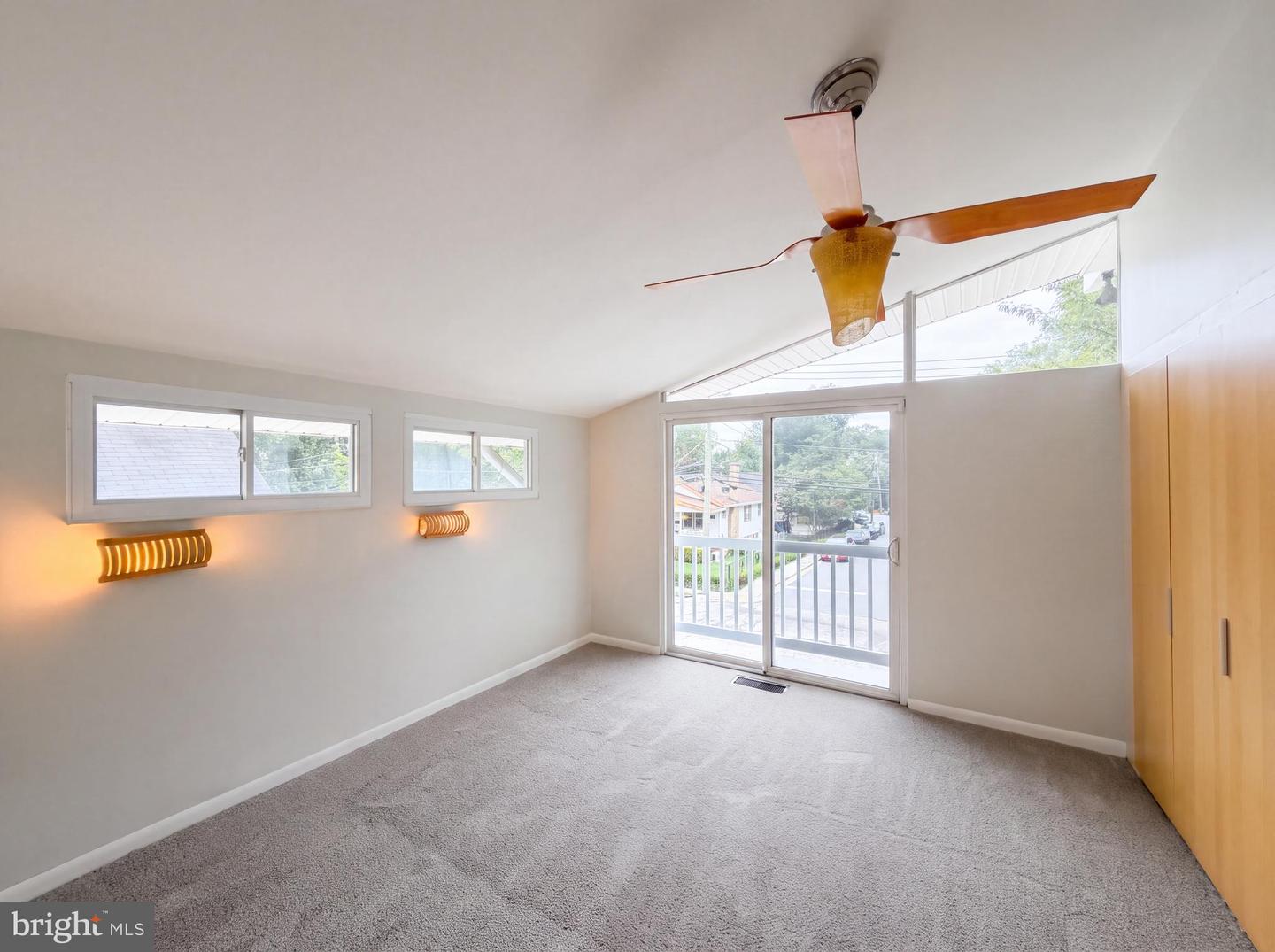 7405 Flower Ave Property Photo 6
