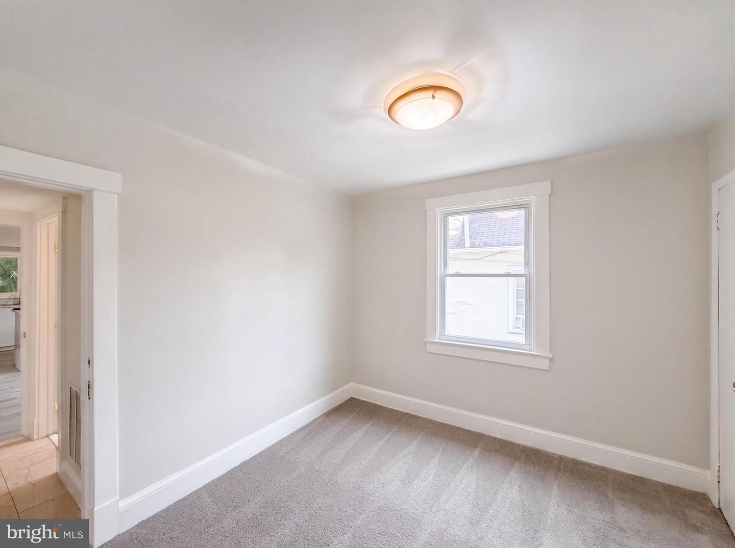 7405 Flower Ave Property Photo 8