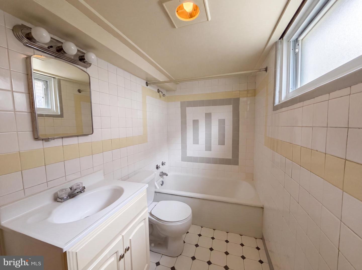 7405 Flower Ave Property Photo 12