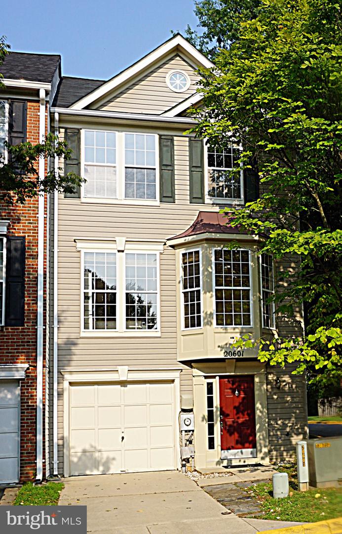 20601 DUCK POND PL #601 Property Photo 1