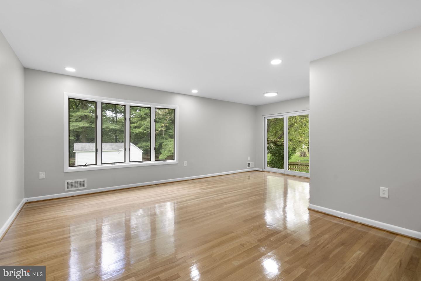 17408 Redland Rd Property Photo 2