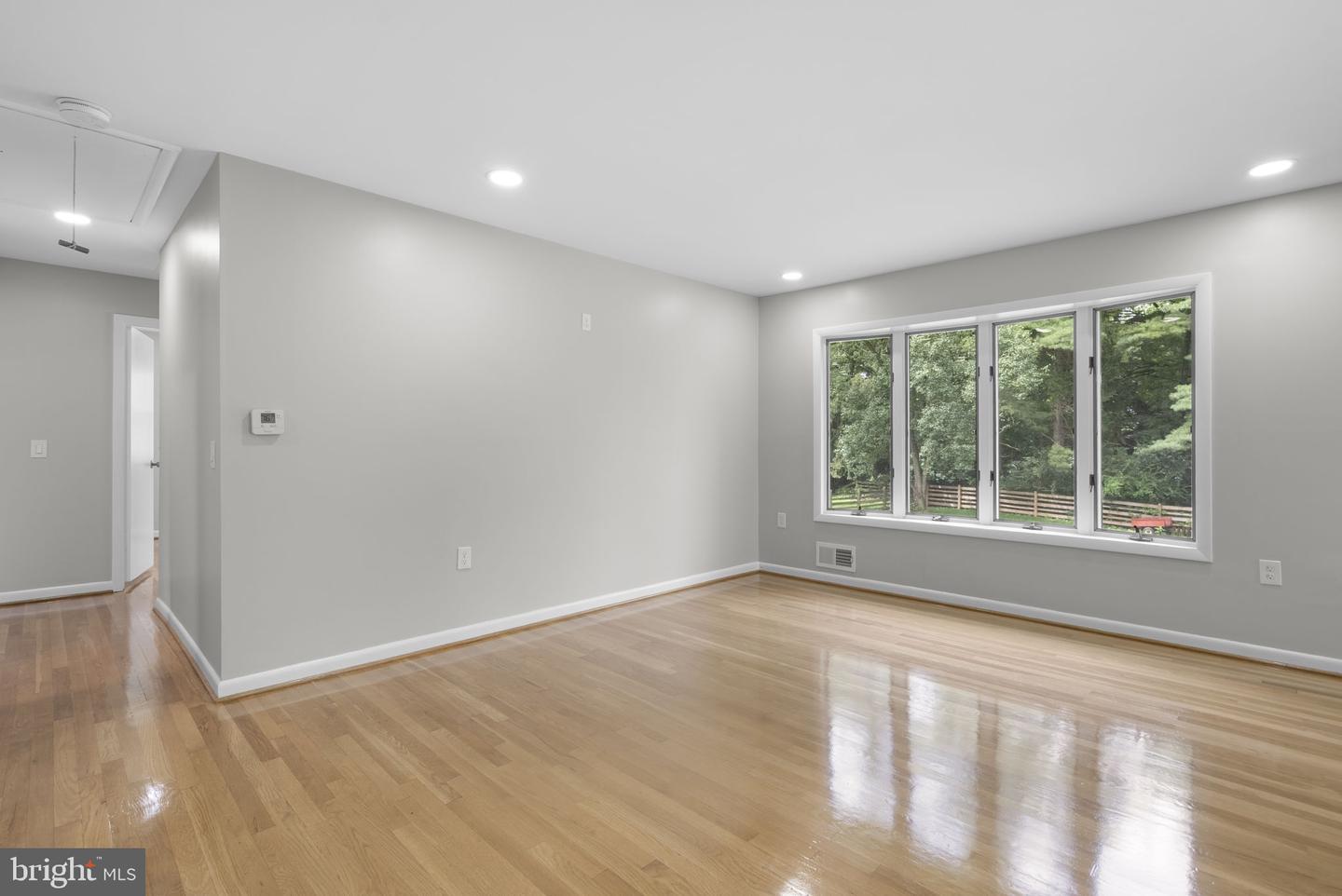 17408 Redland Rd Property Photo 13