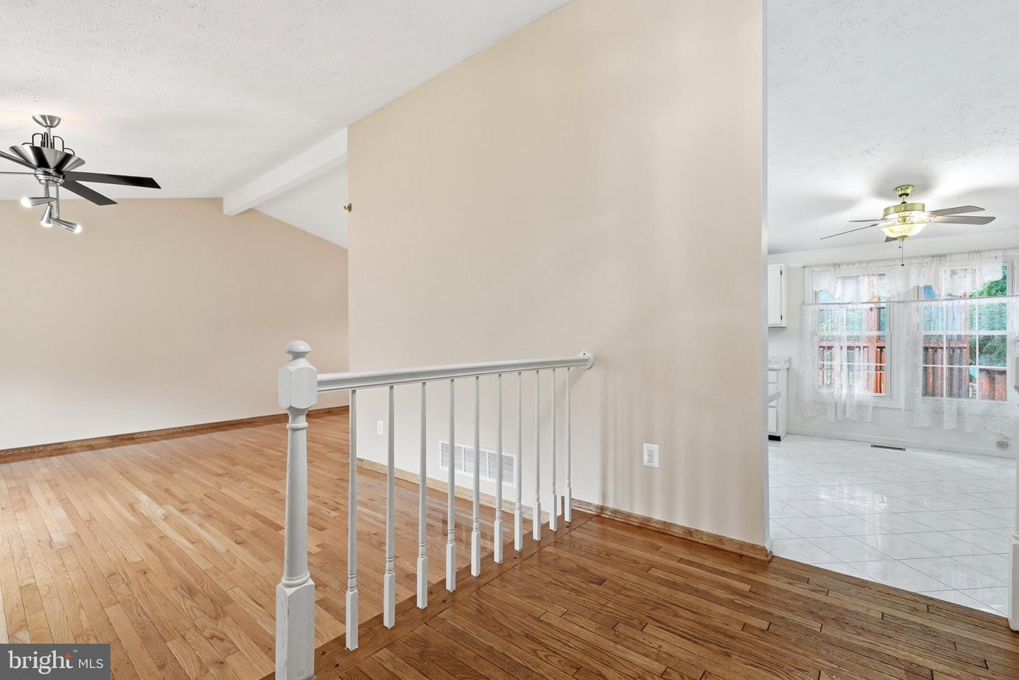 18007 Silver Leaf Dr Property Photo 8