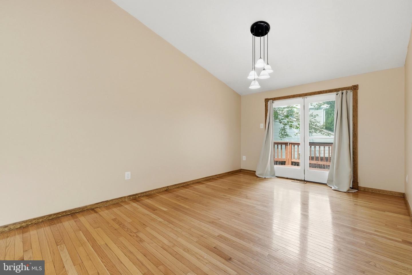 18007 Silver Leaf Dr Property Photo 12