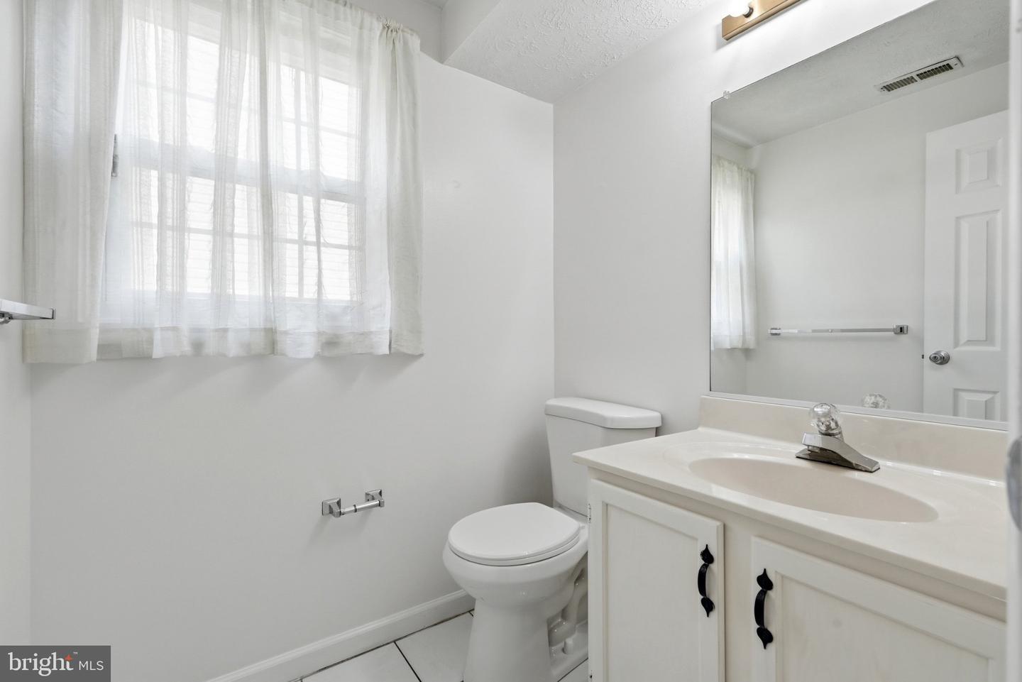18007 Silver Leaf Dr Property Photo 24