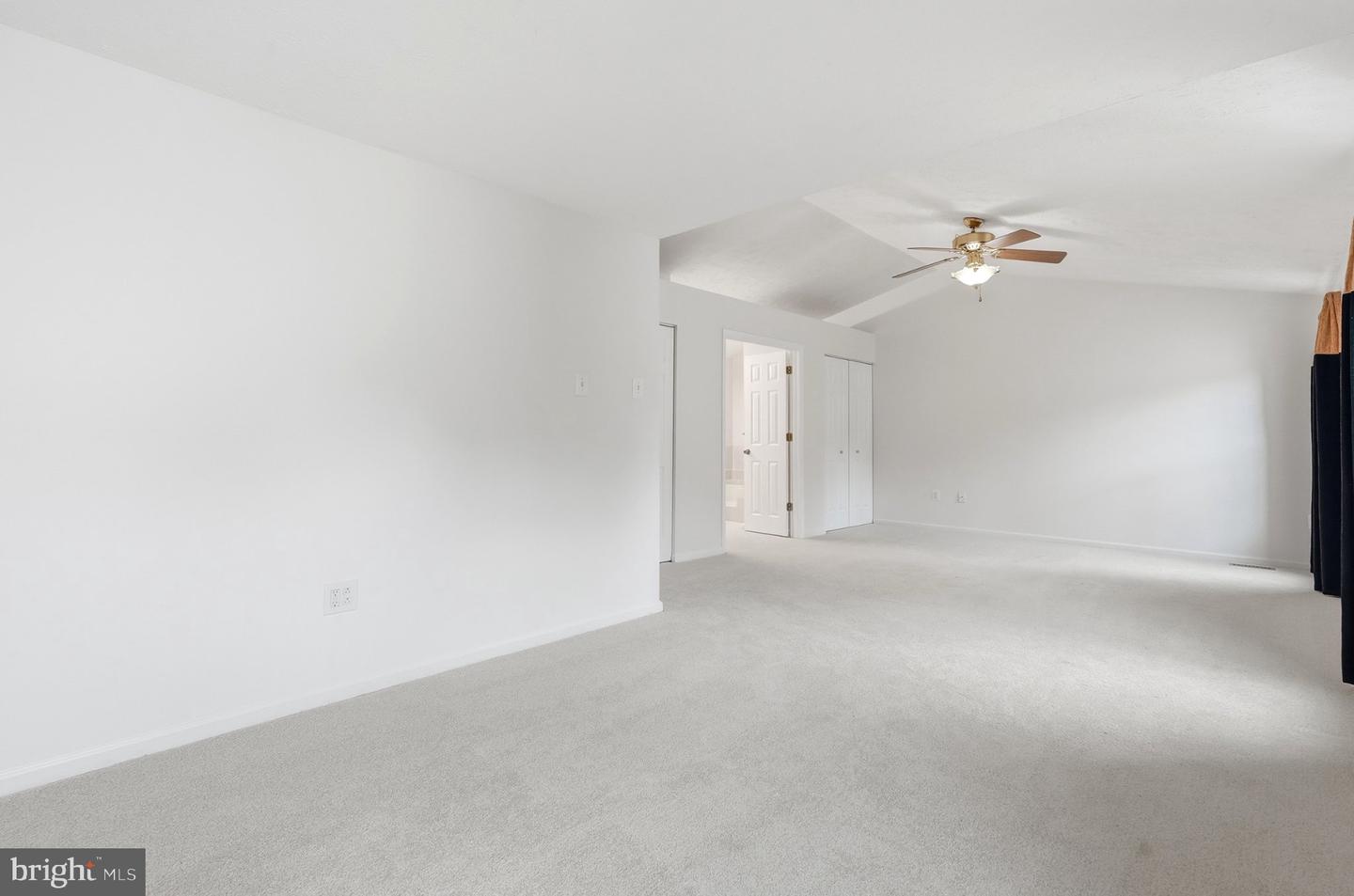 18007 Silver Leaf Dr Property Photo 27