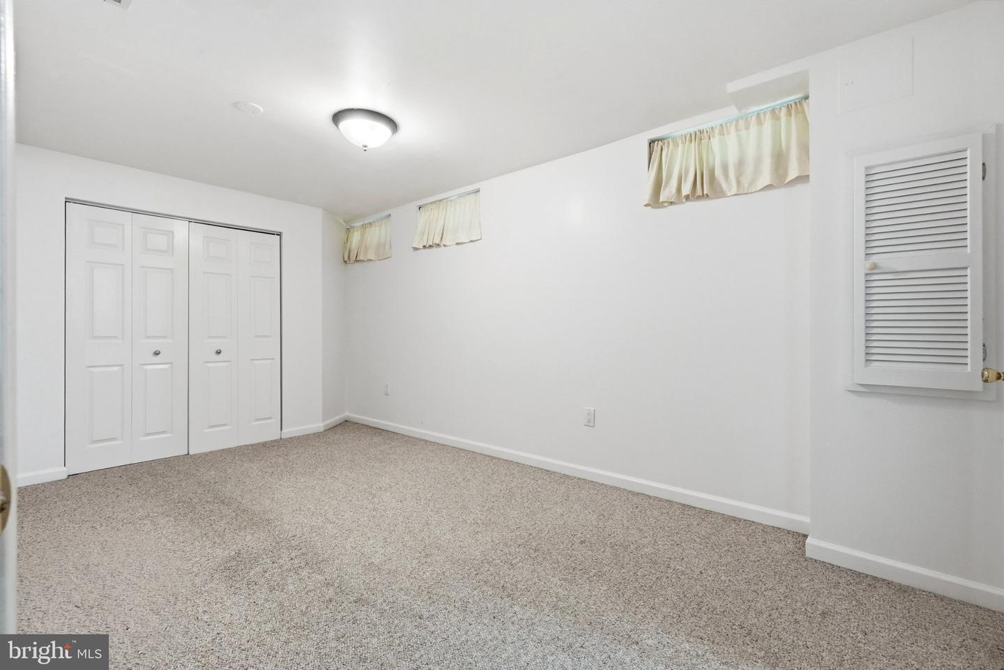 18007 Silver Leaf Dr Property Photo 40