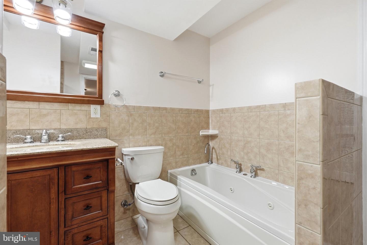 18007 Silver Leaf Dr Property Photo 43
