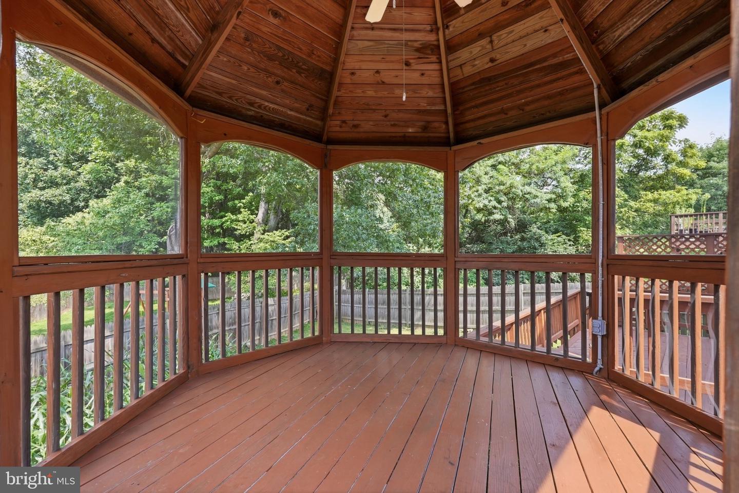 18007 Silver Leaf Dr Property Photo 50